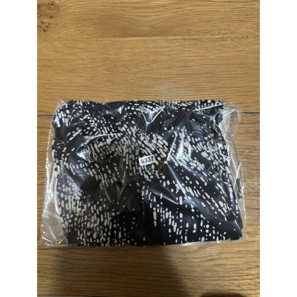 Liz Claiborne Scoop Neck Blouse Size Large Sleeveless Stretch Lightweight Office - Picture 7 of 7